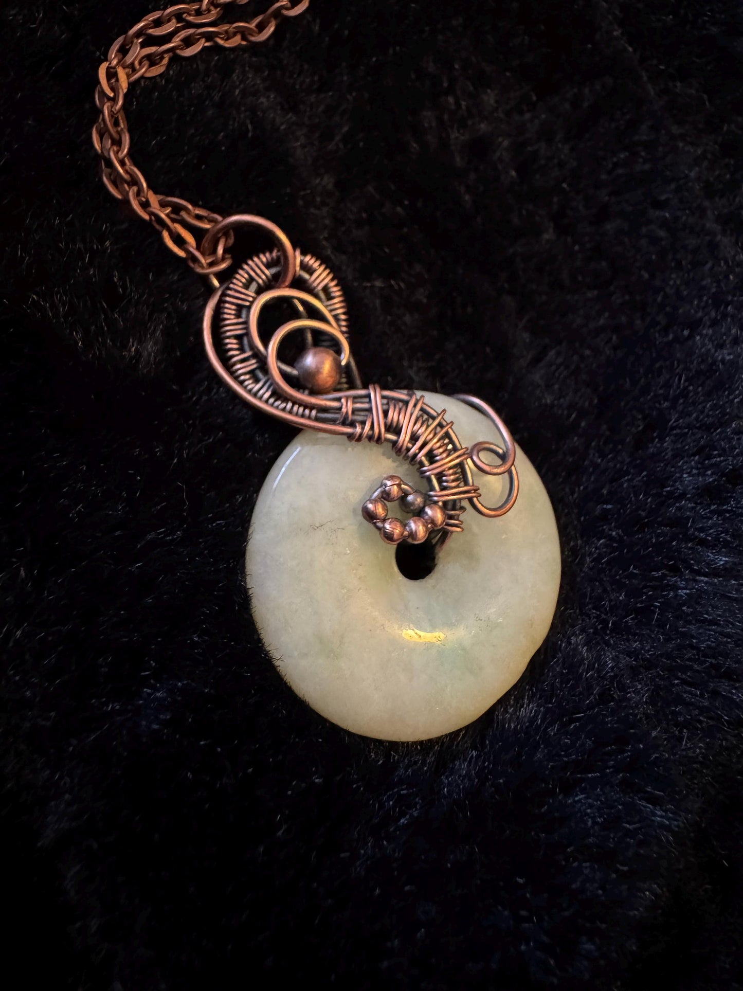 Jade pendant necklace