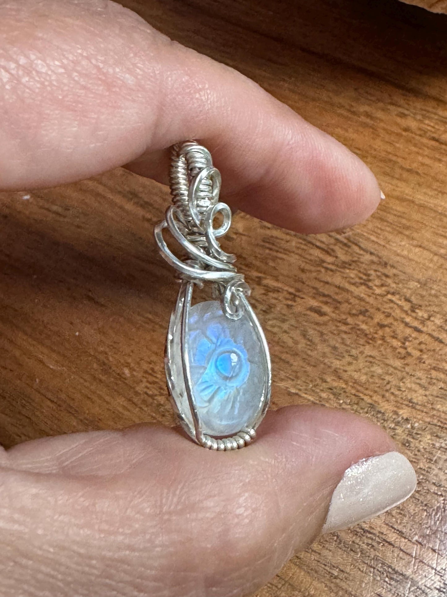 Rainbow moonstone pendant necklace