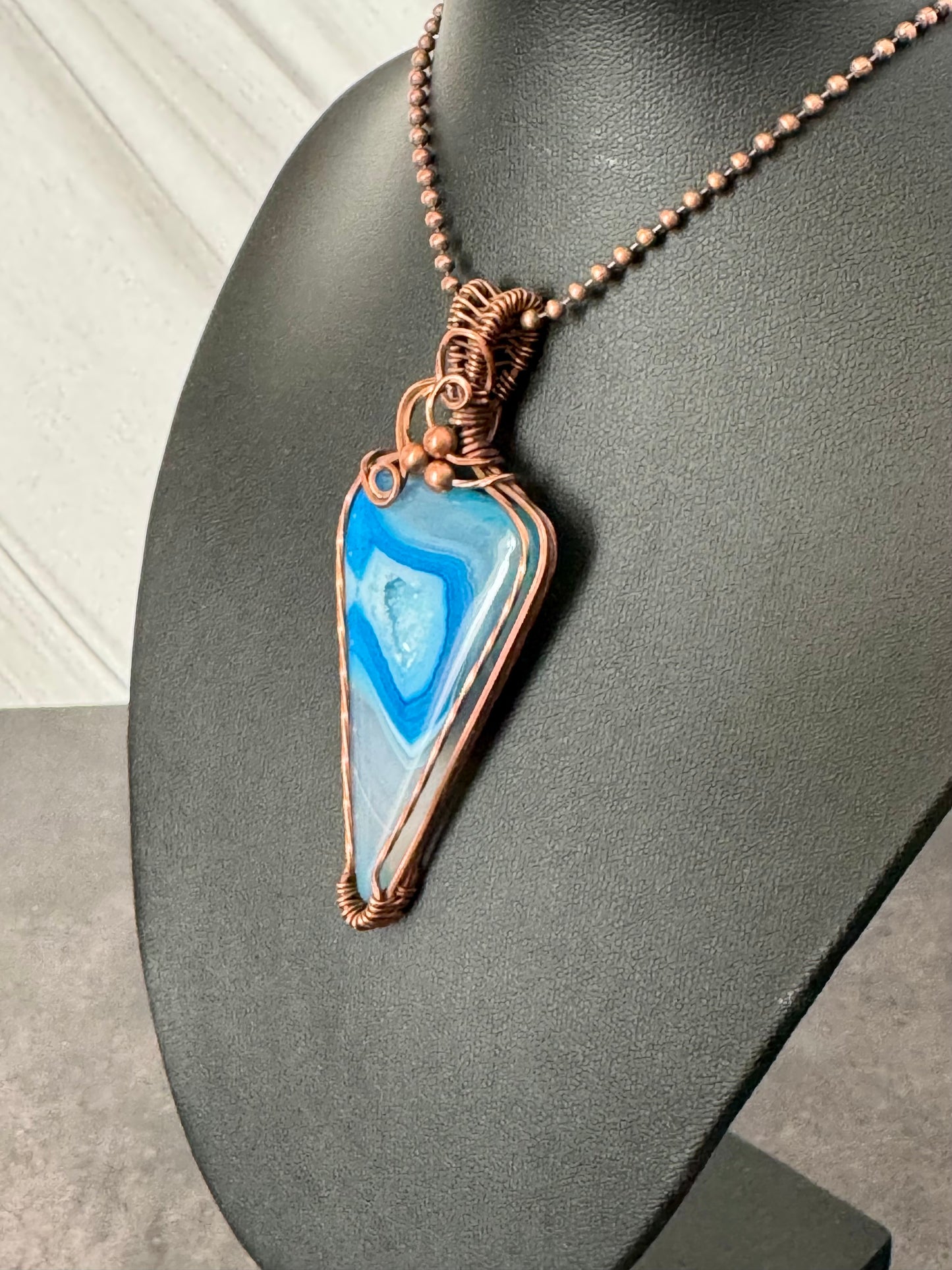 Dyed Agate Copper pendant necklace