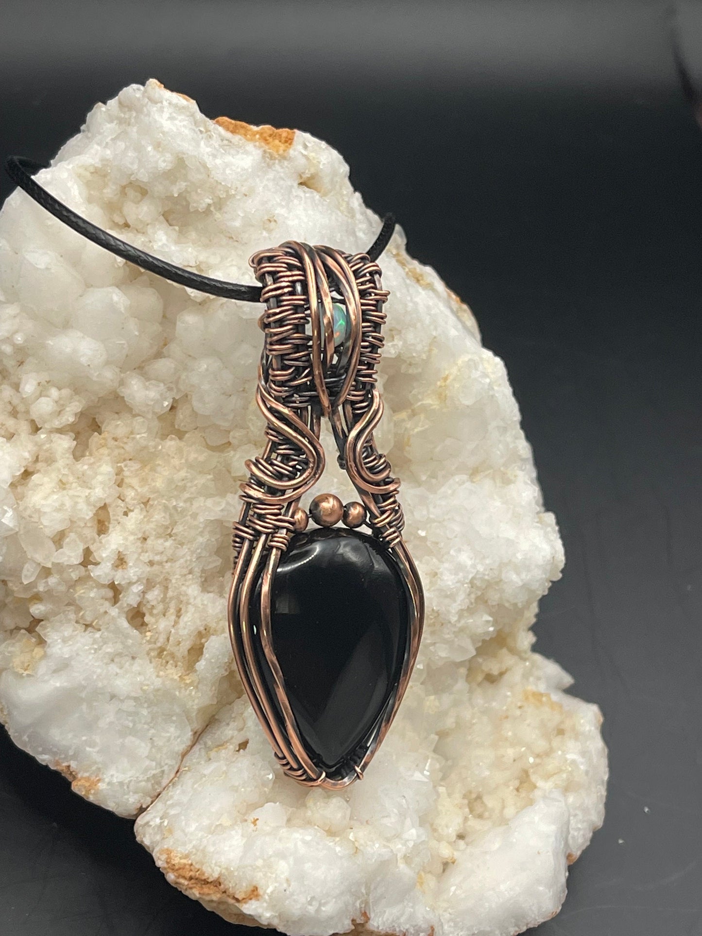 Onyx gemstone pendant necklace
