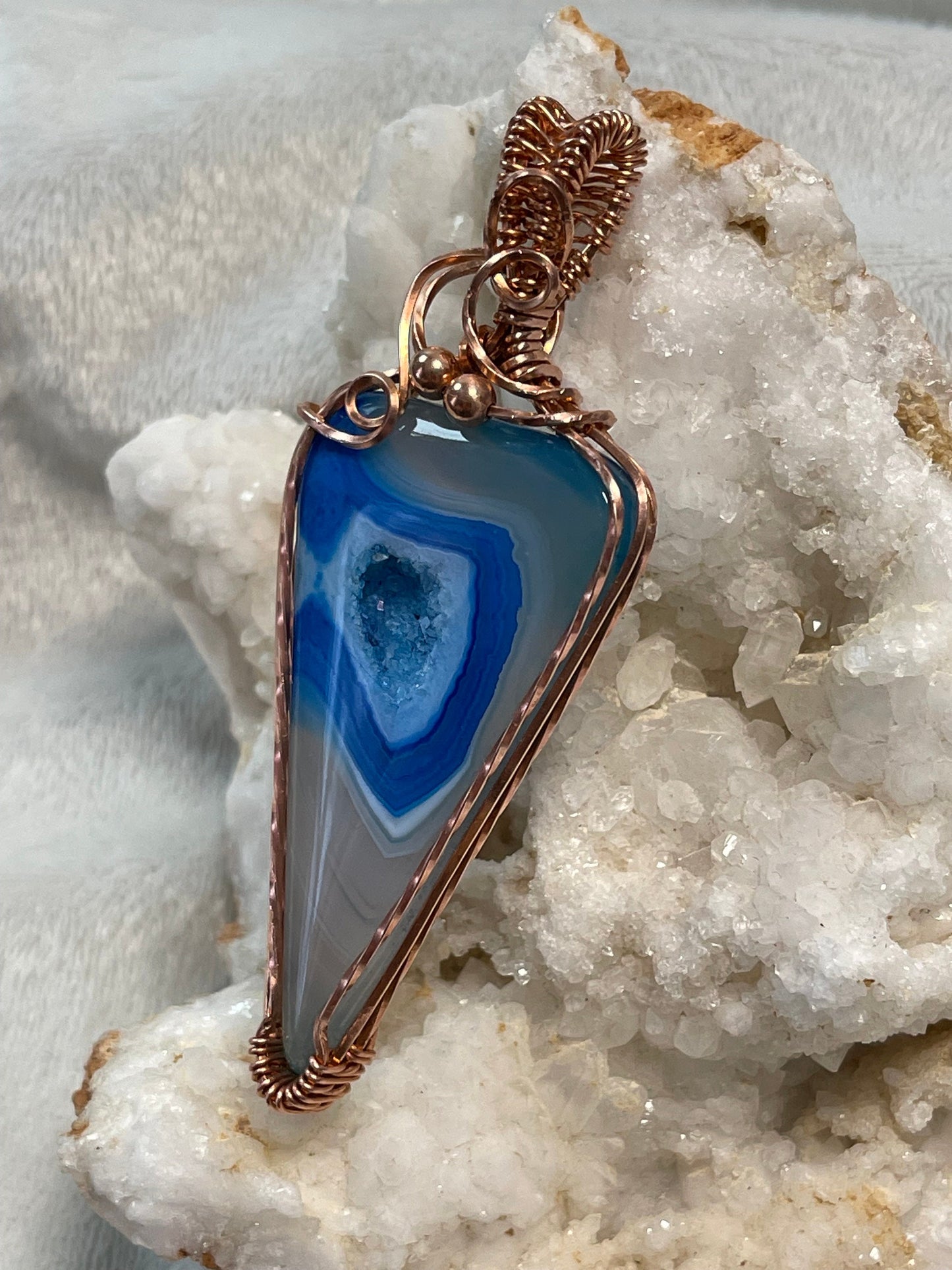 Dyed Agate Copper pendant necklace