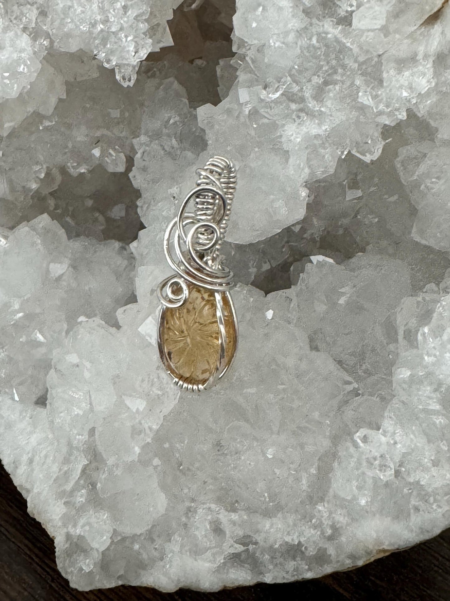 Citrine gemstone pendant necklace