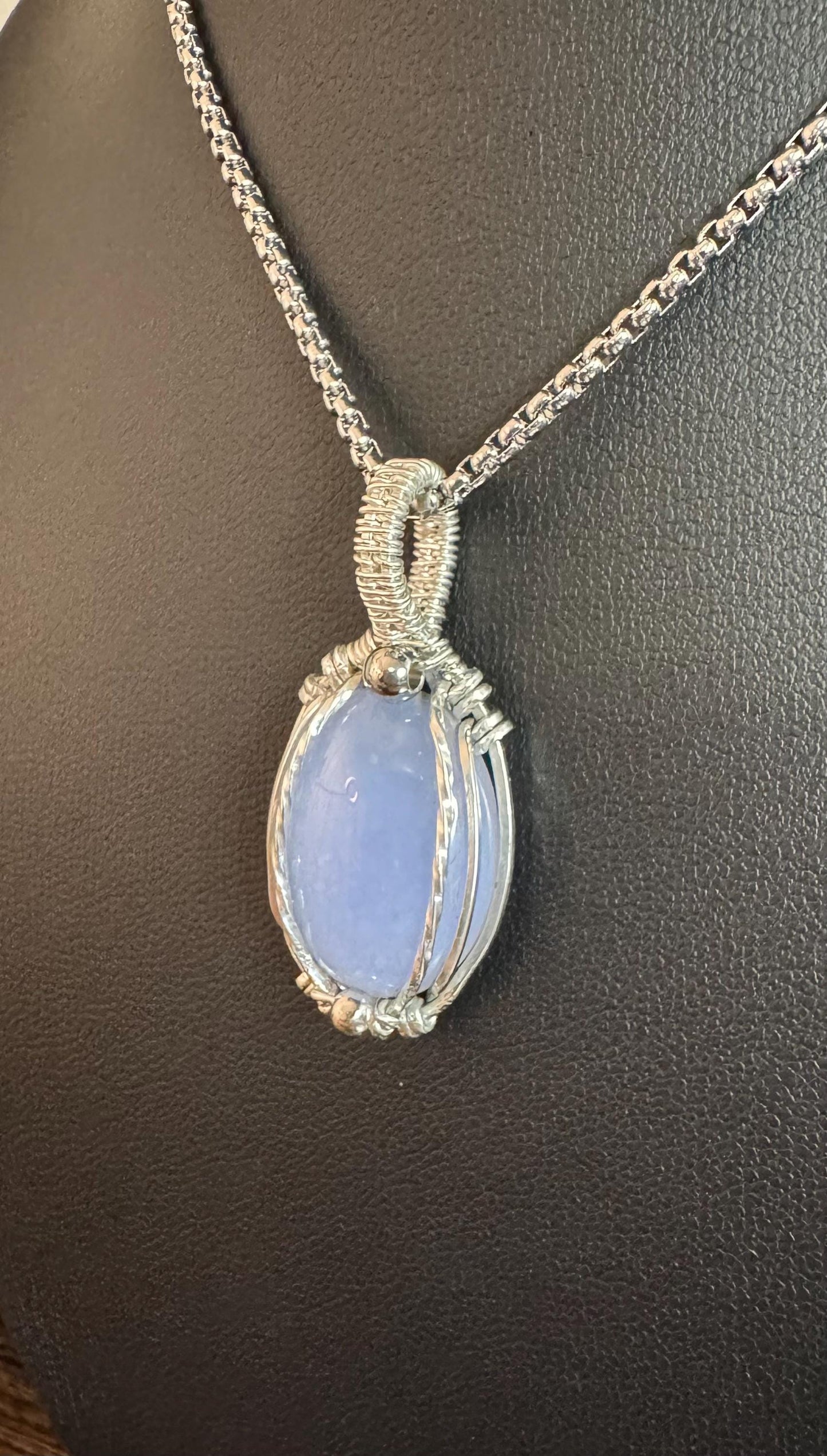 Chalcedony pendant necklace