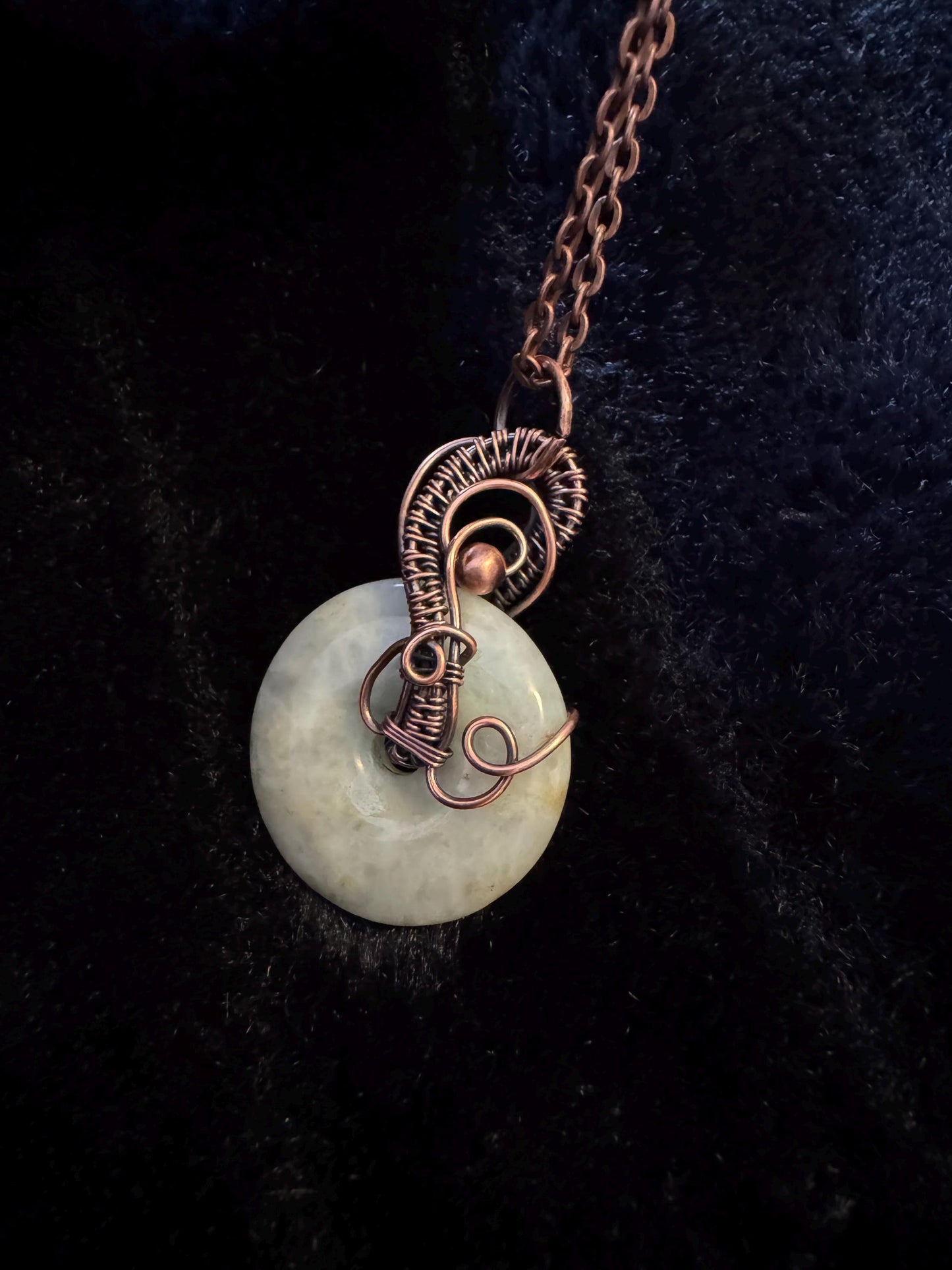 Jade pendant necklace