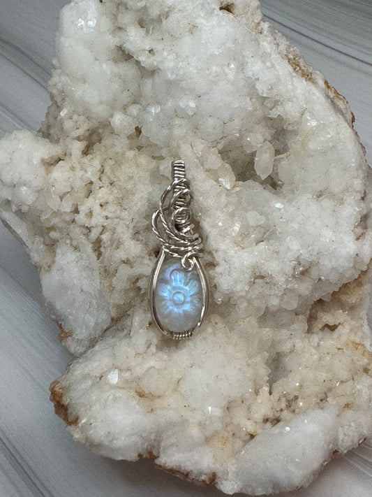 Rainbow moonstone pendant