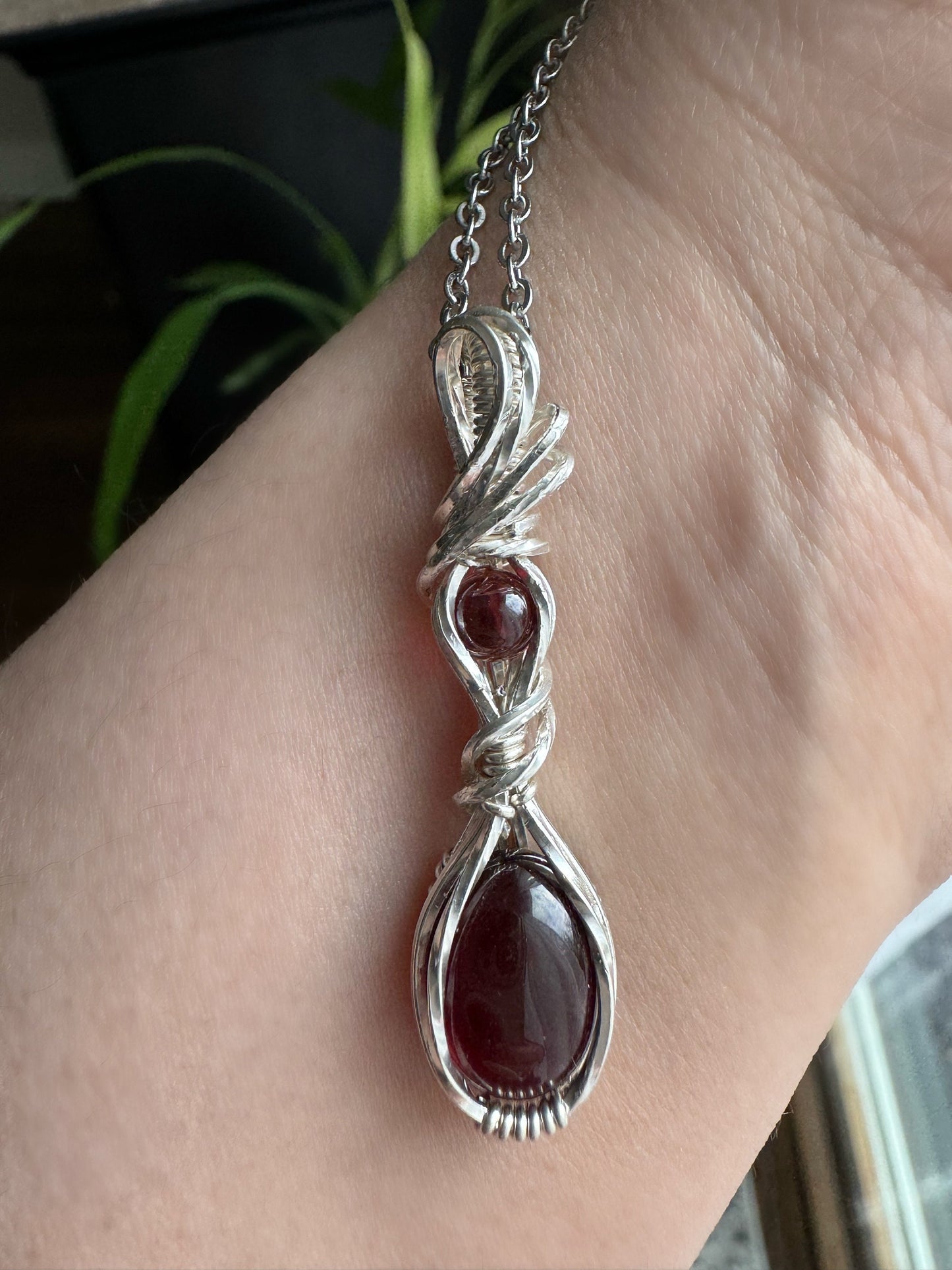 Garnet gemstone pendant necklace