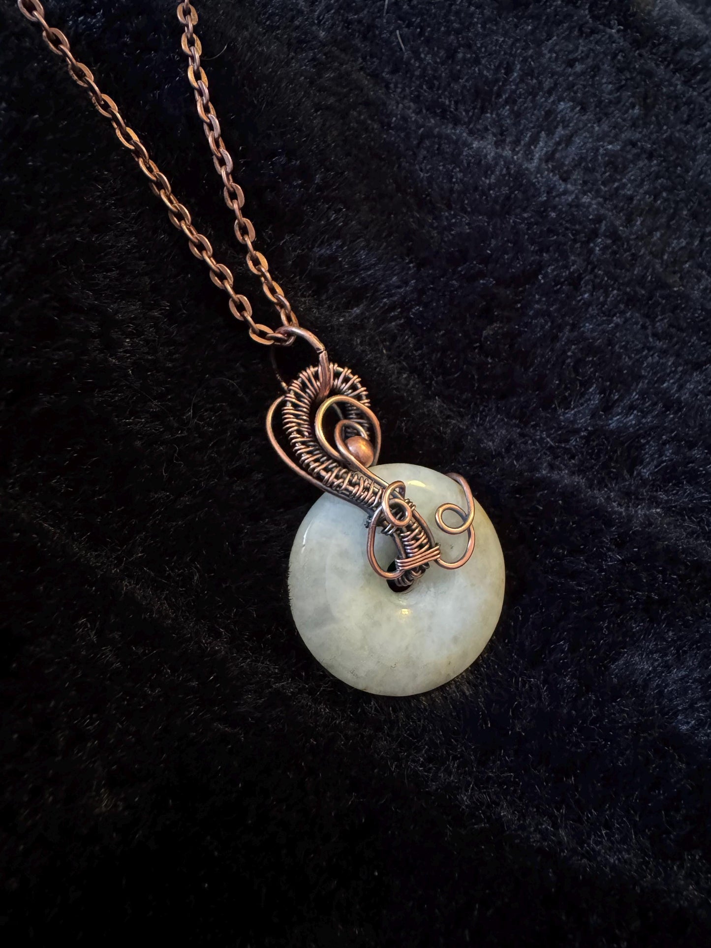 Jade pendant necklace