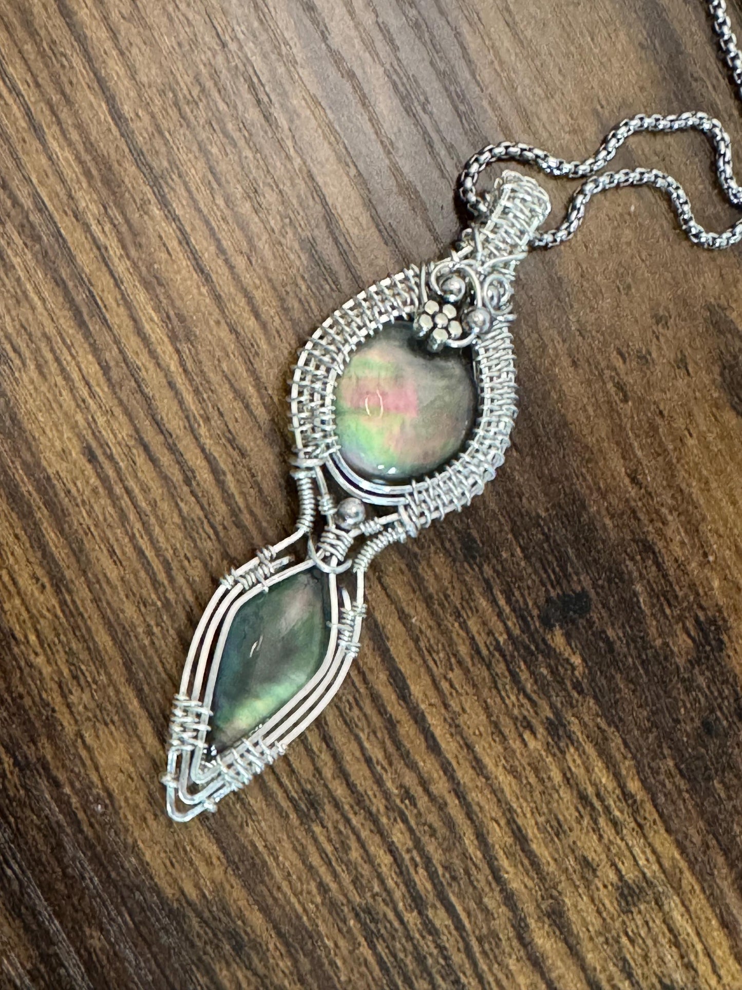 Mother of Pearl pendant necklace