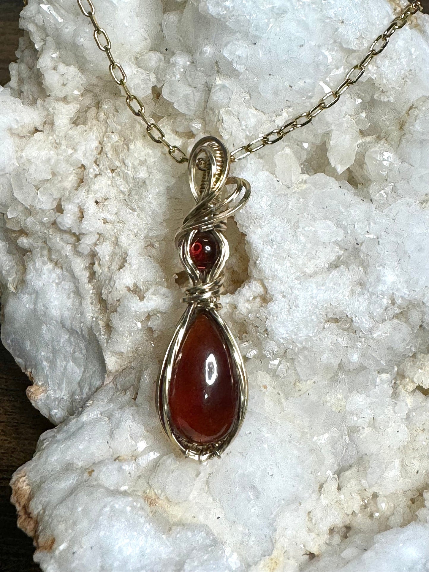 Garnet gemstone pendant necklace