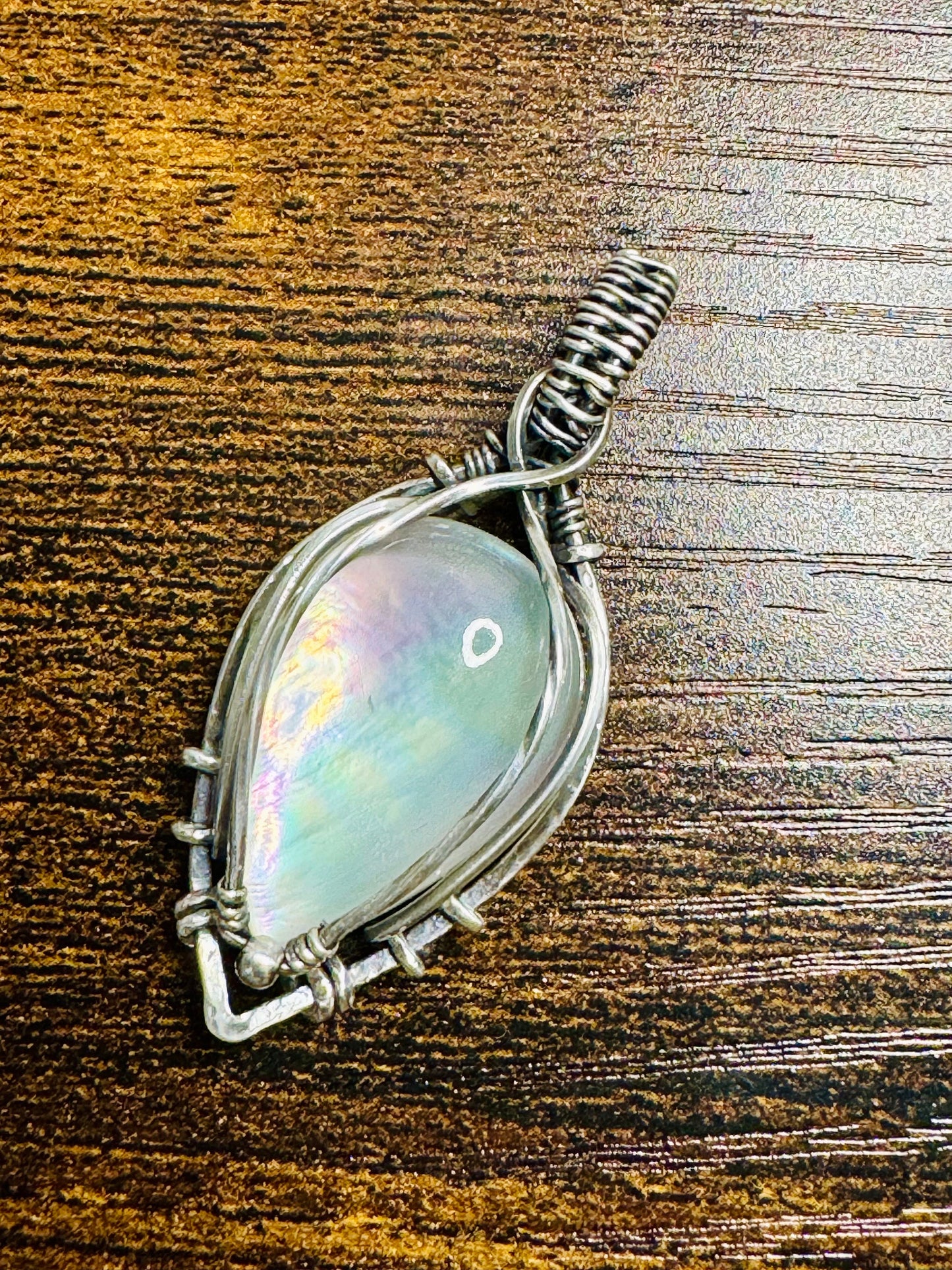 Mother of pearl jewelry pendant necklace