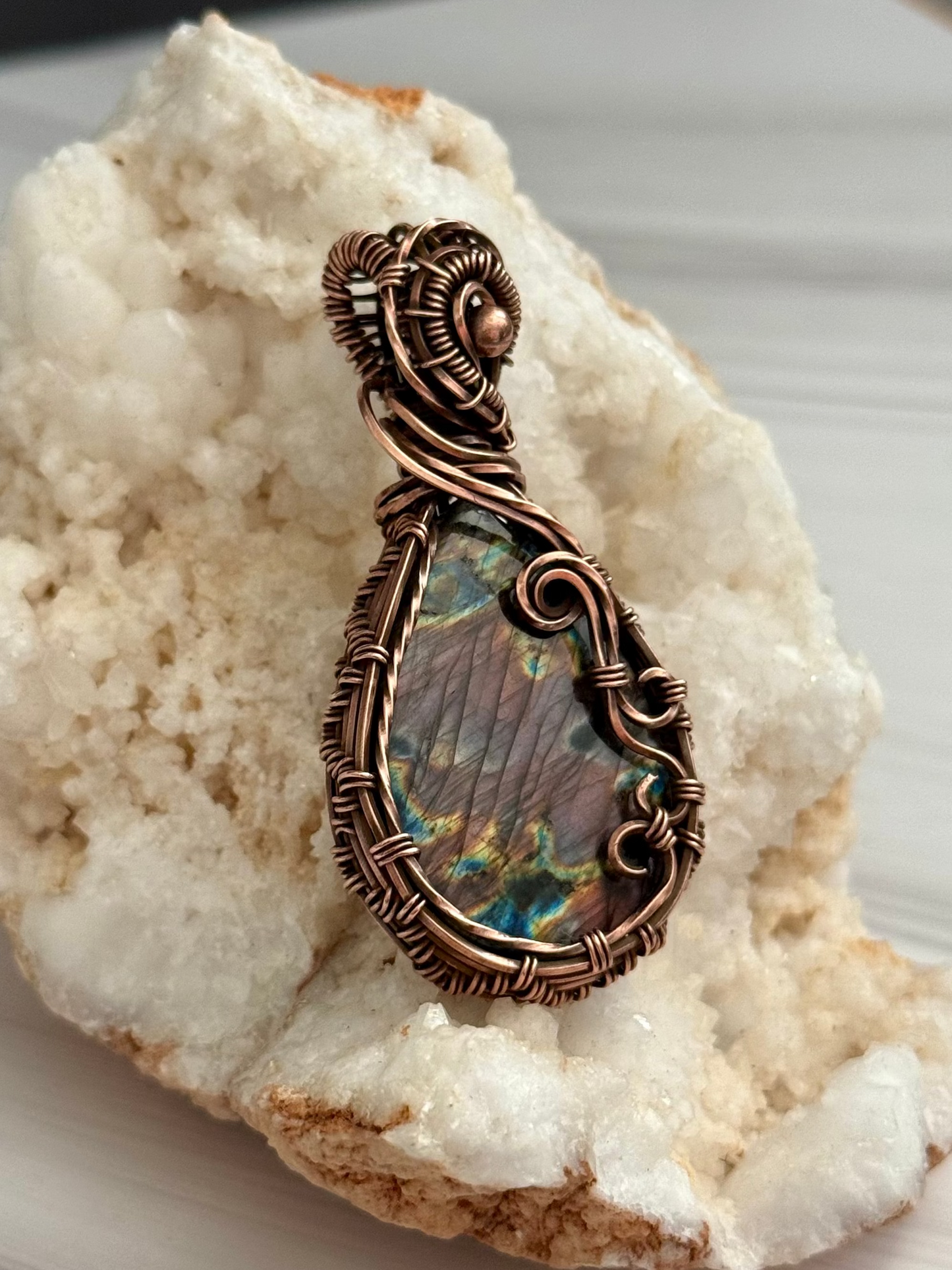 labradorite pendant necklace