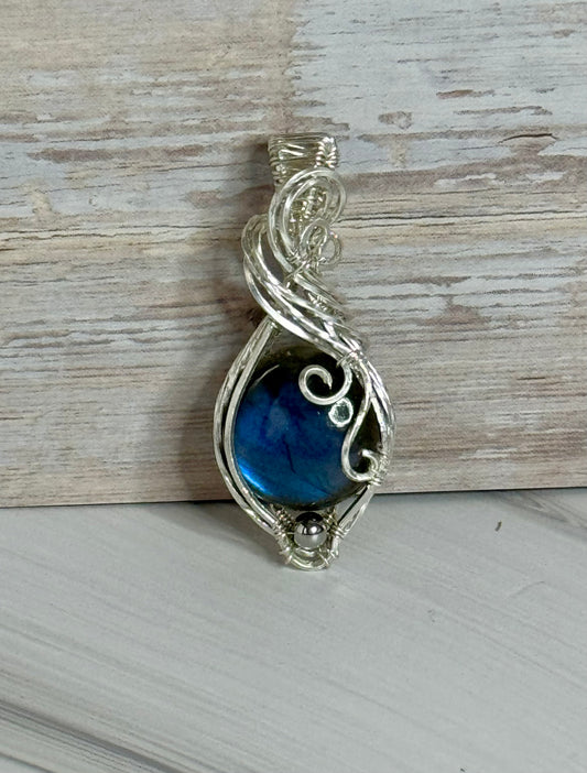Labradorite pendant necklace