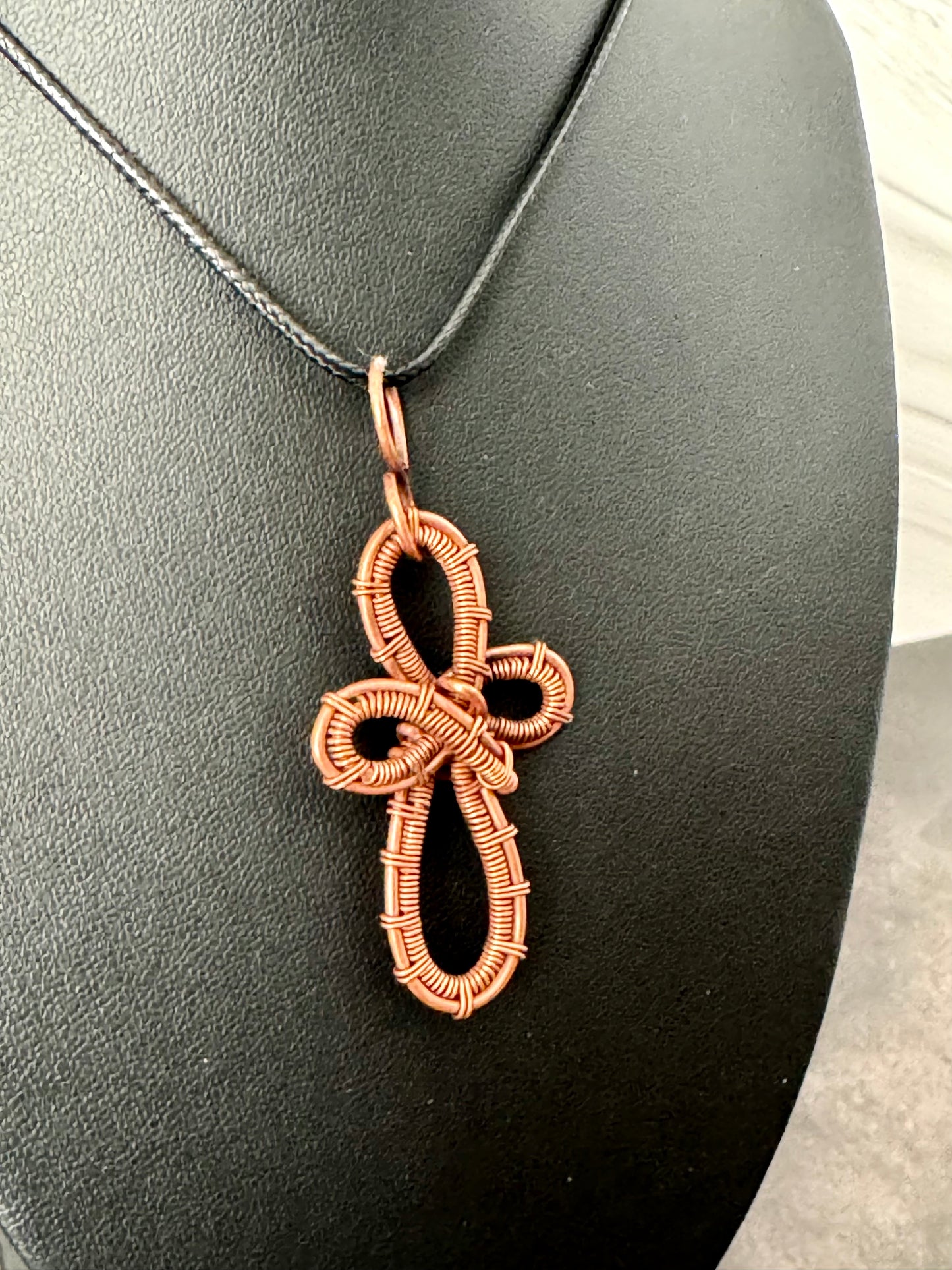 Copper wire weaved cross