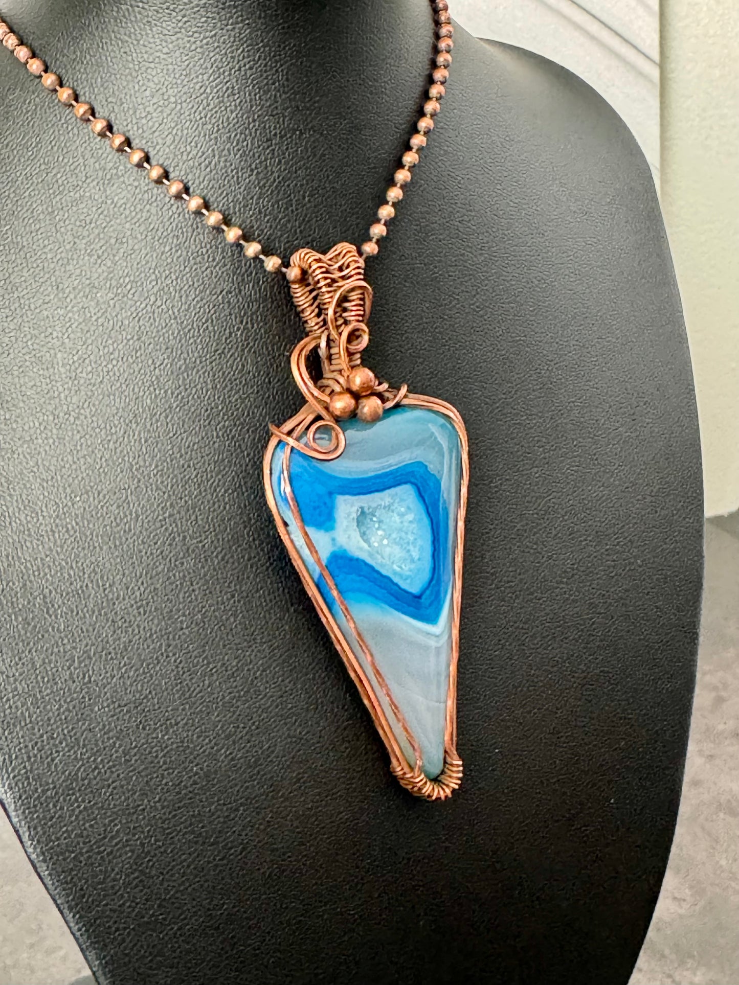 Dyed Agate Copper pendant necklace
