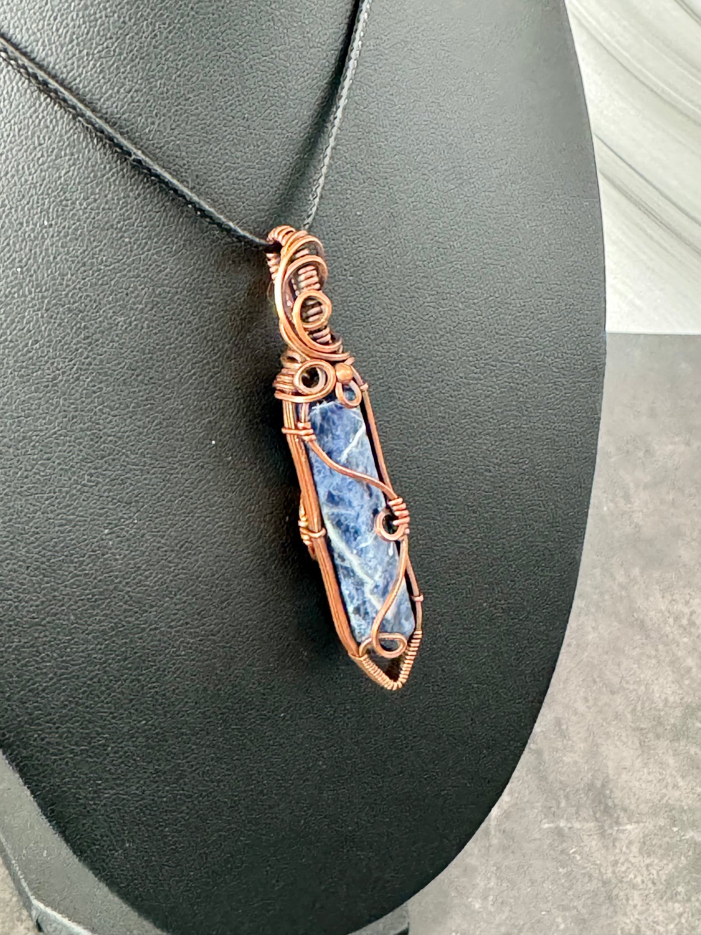 Sodalite pendant necklace