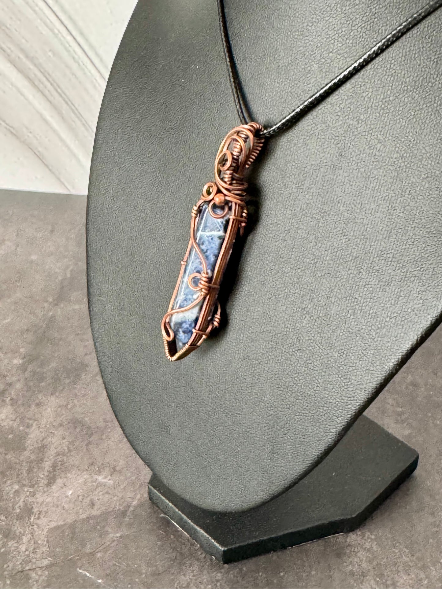 Sodalite pendant necklace