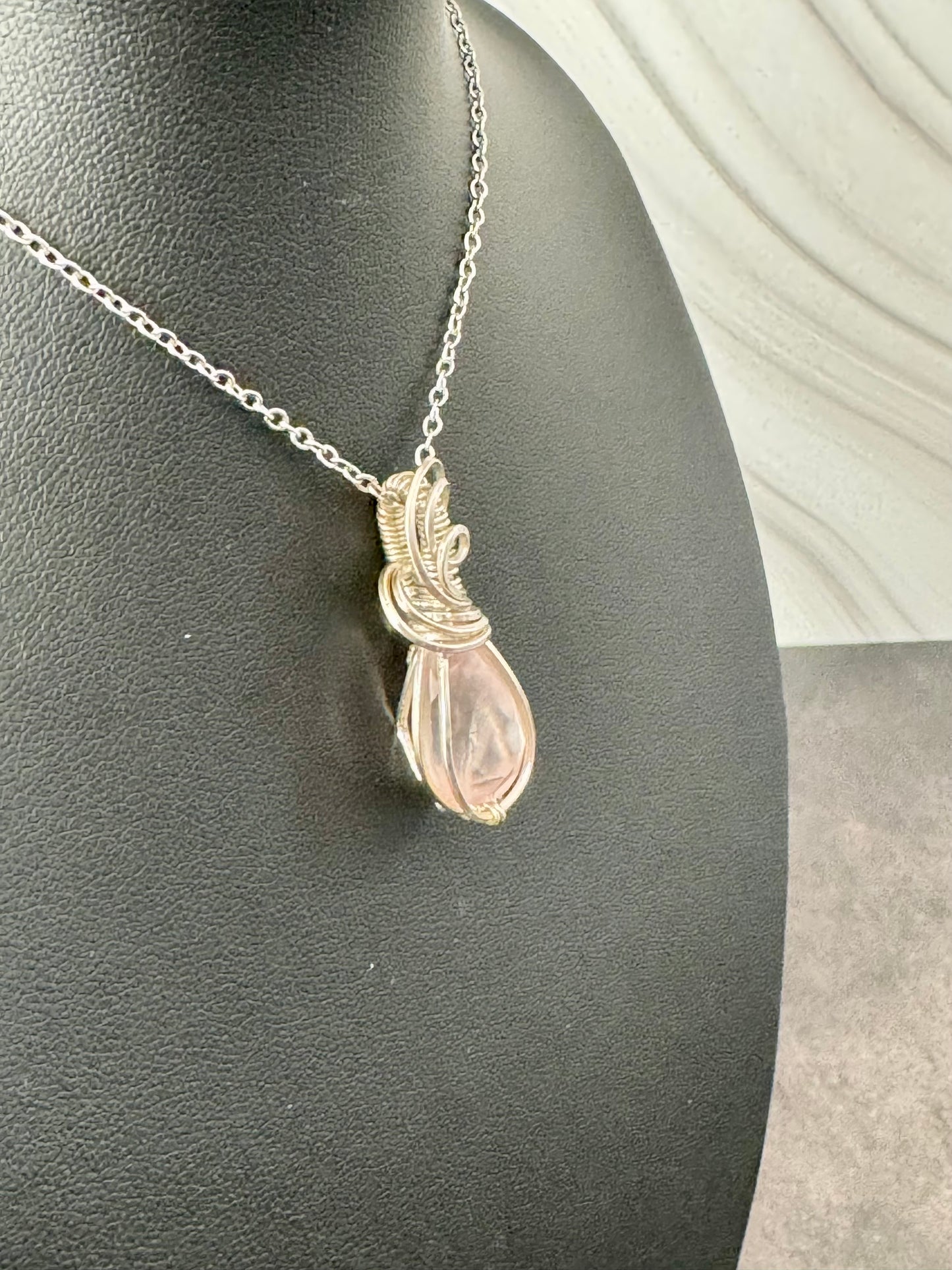 Rose Quartz  jewelry pendant necklace