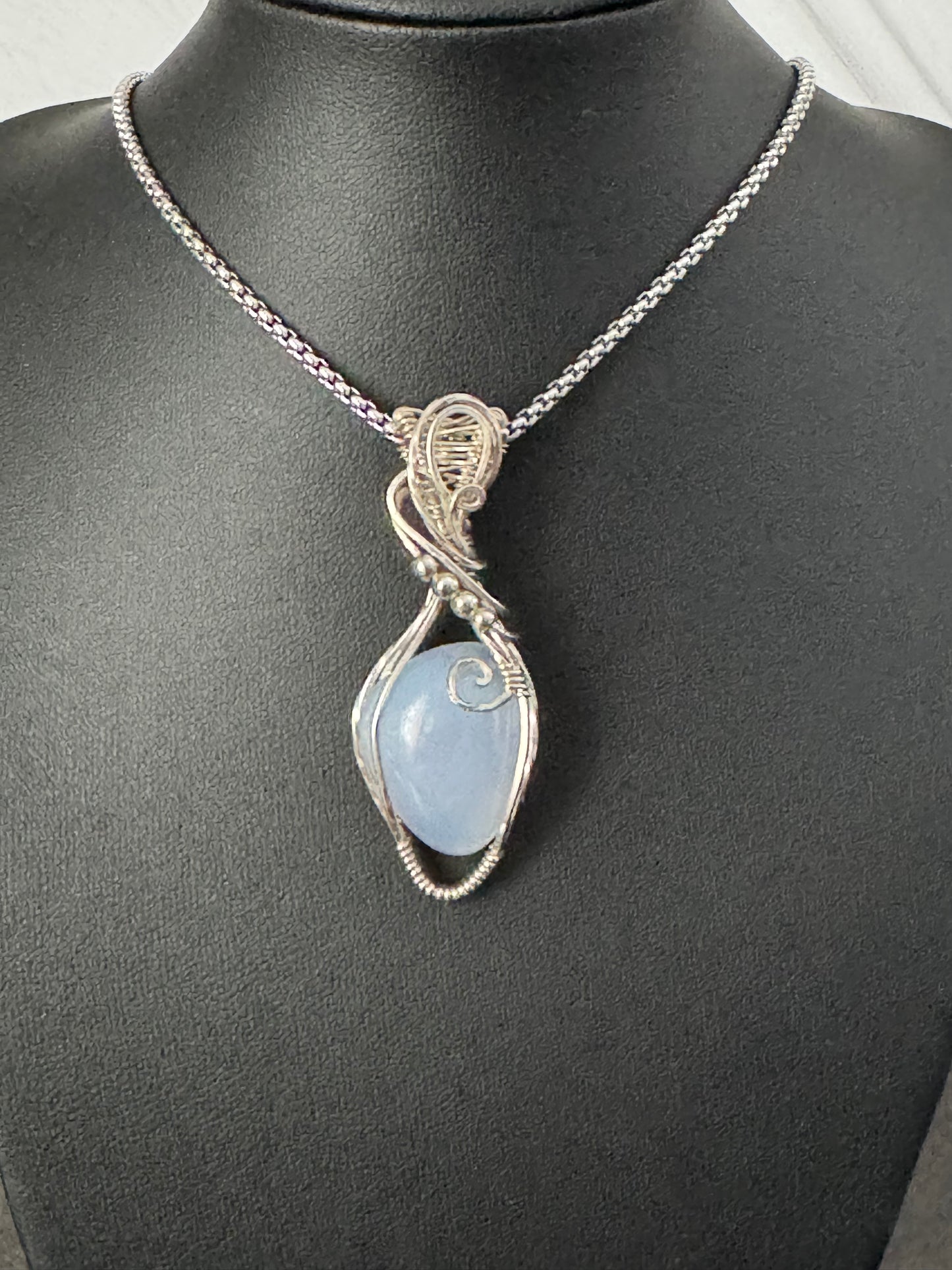 Chalcedony pendant necklace