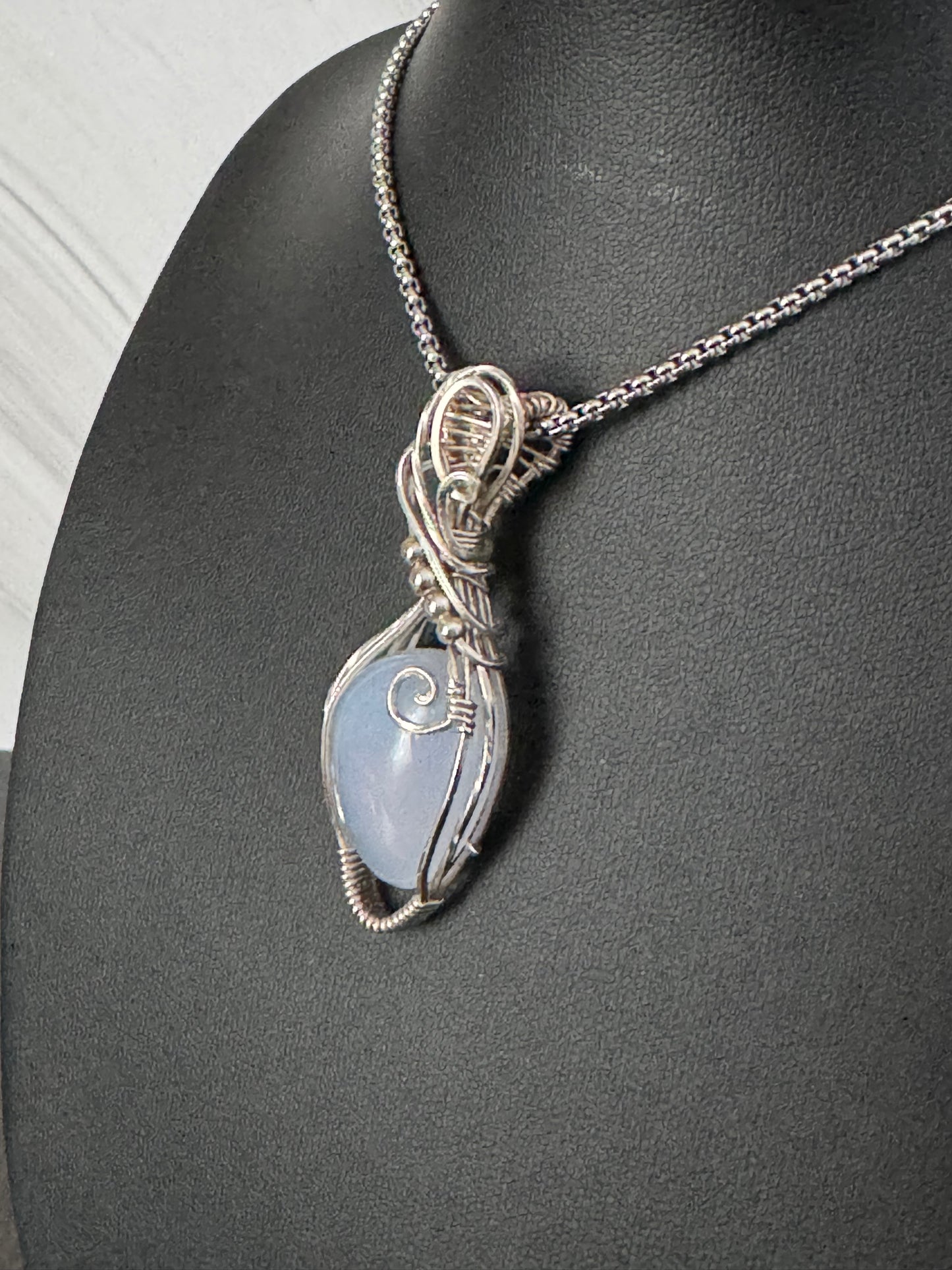 Chalcedony pendant necklace