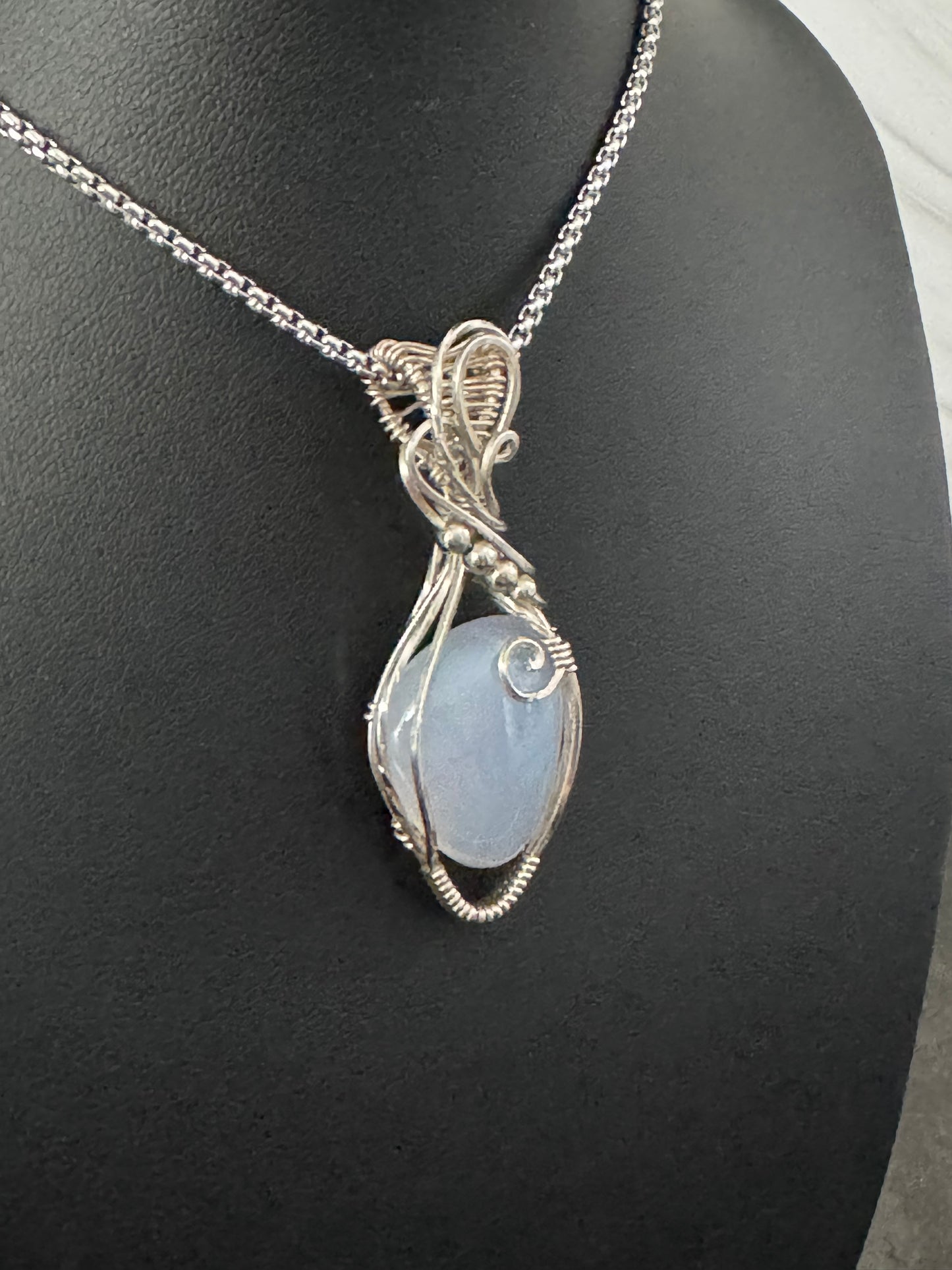 Chalcedony pendant necklace