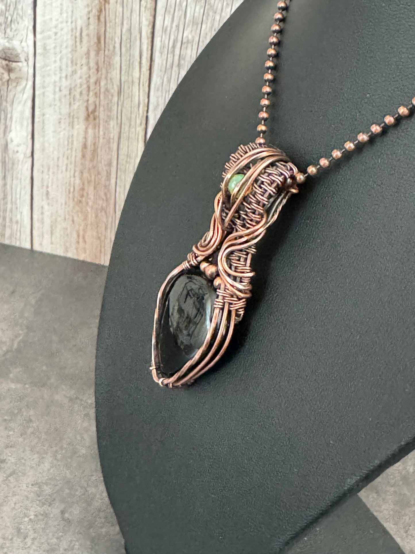 Onyx gemstone pendant necklace
