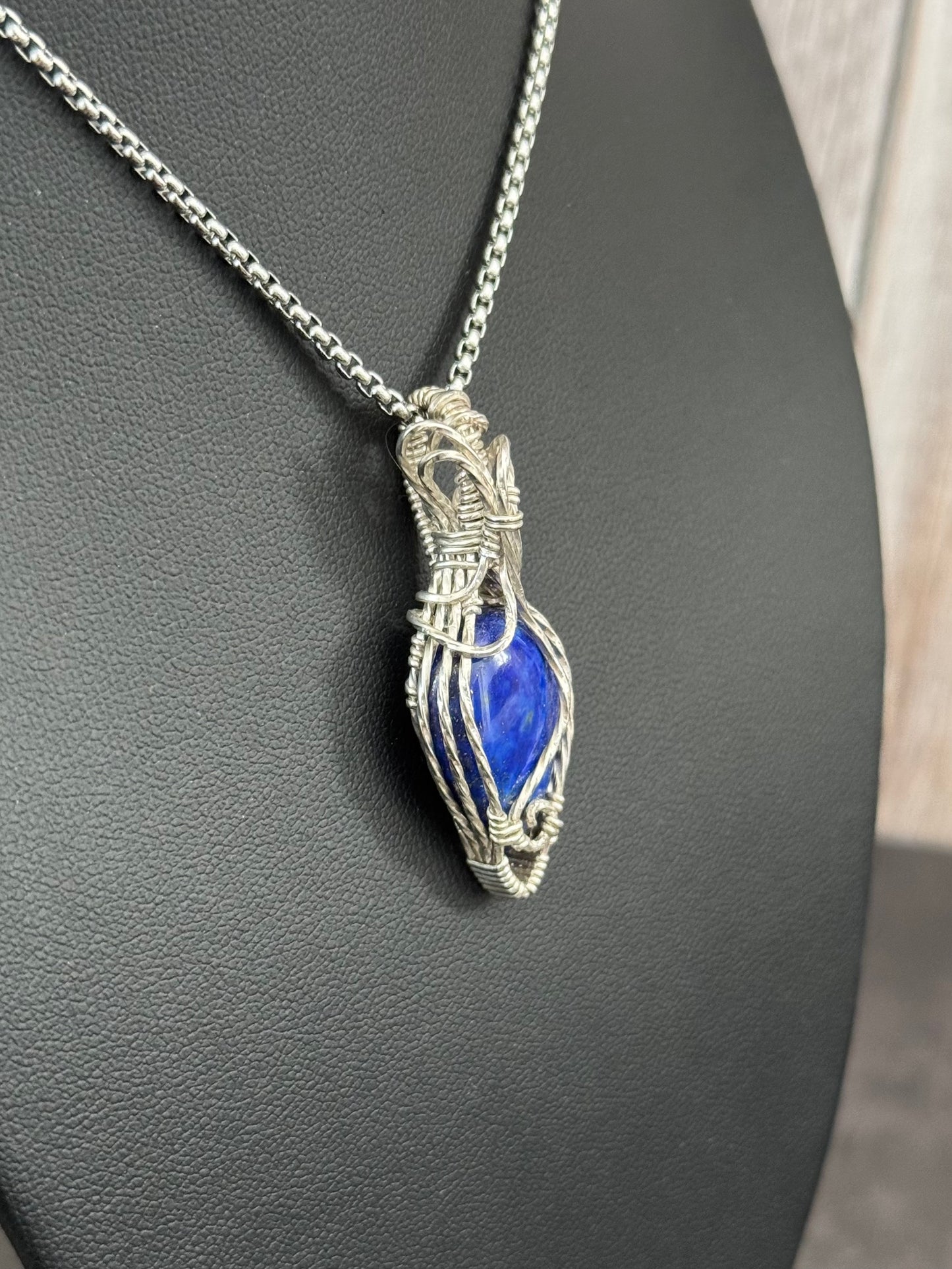 Lapis Lazuli pendant necklace