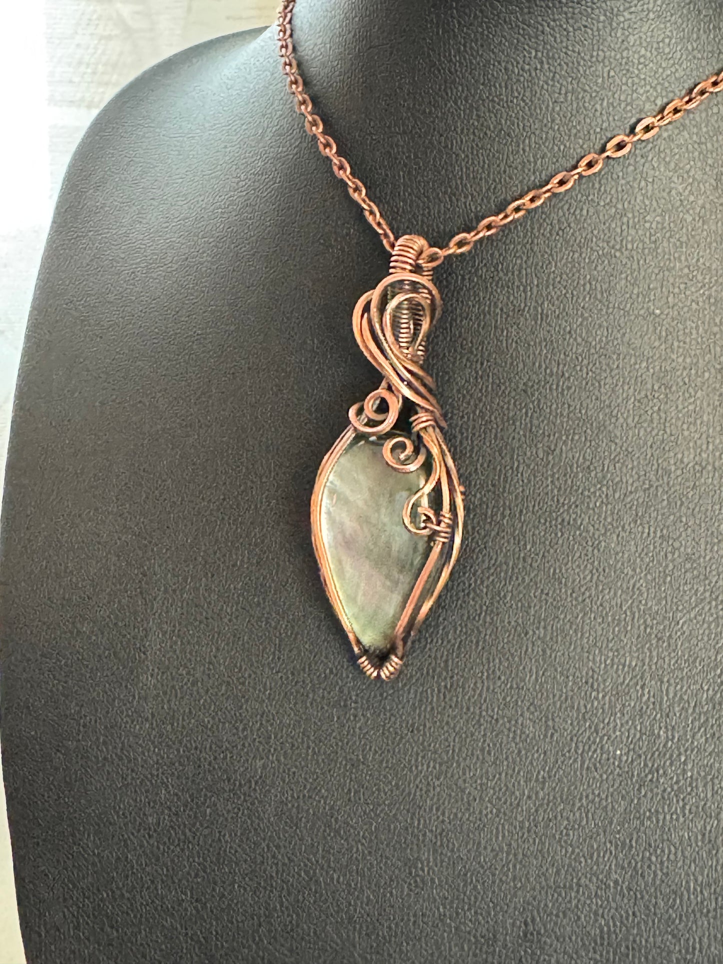 Mother of Pearl & clear quartz pendant