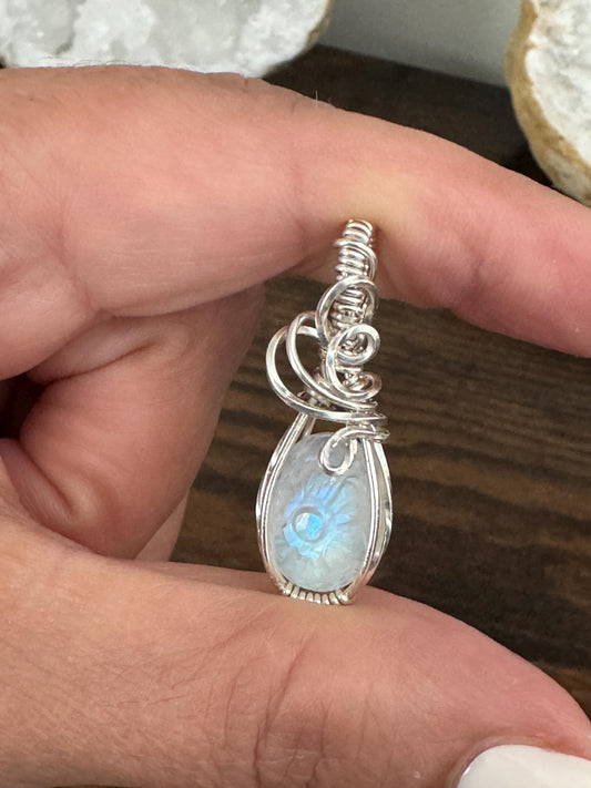 Rainbow moonstone pendant necklace