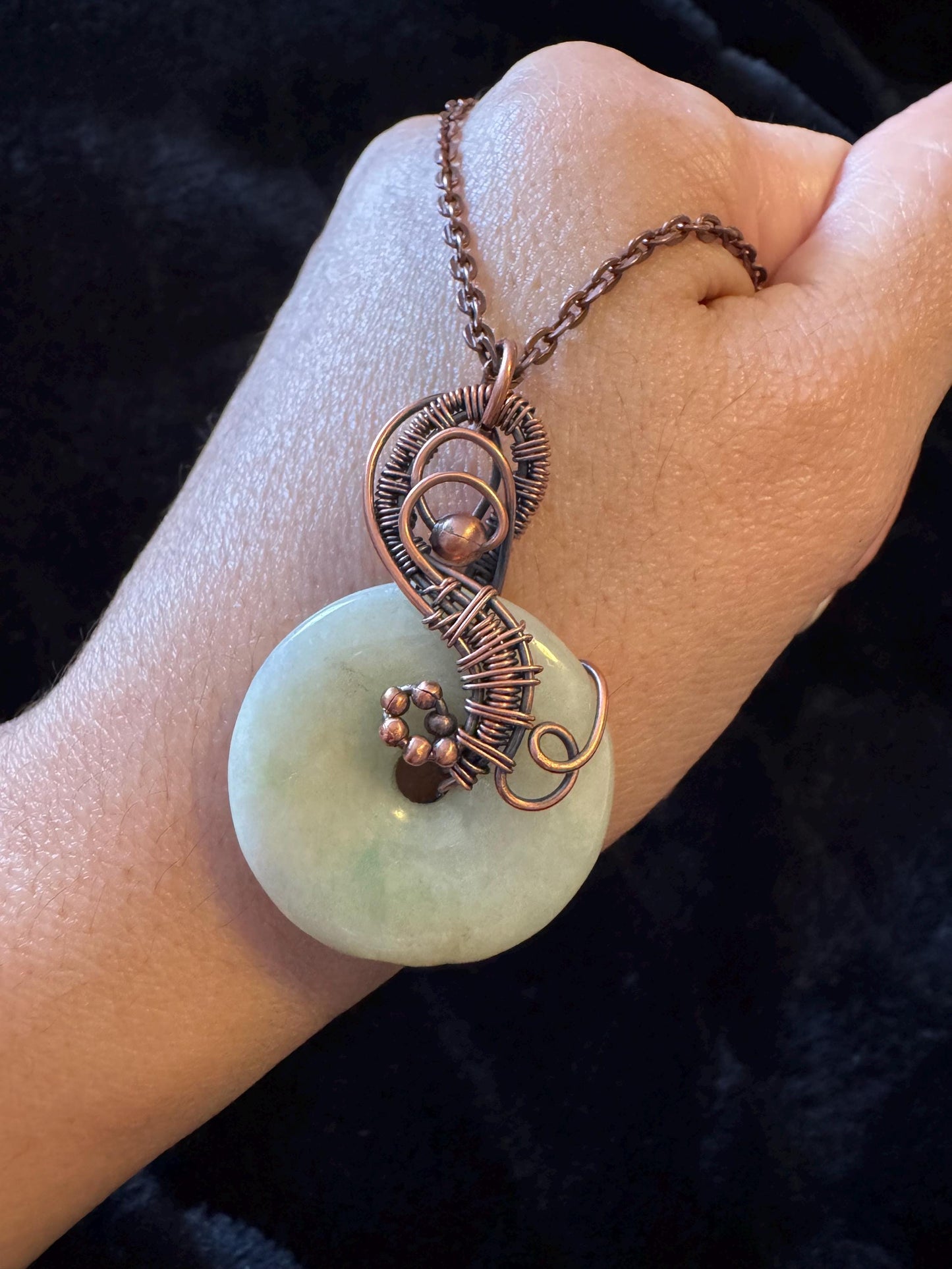 Jade pendant necklace