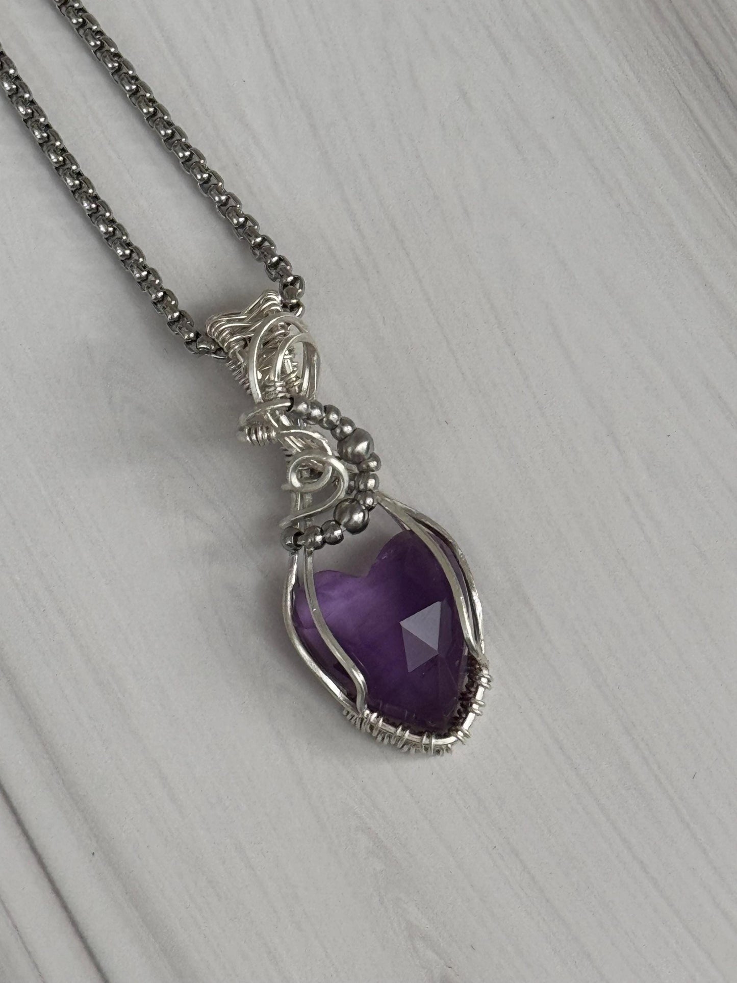 Amethyst gemstone pendant necklace