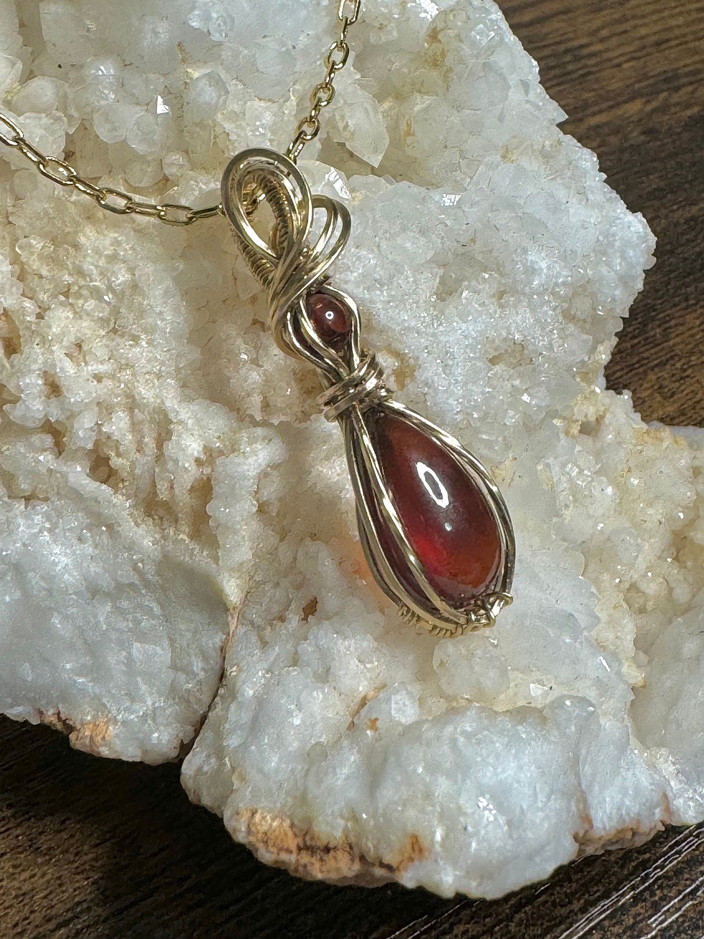 Garnet gemstone pendant necklace