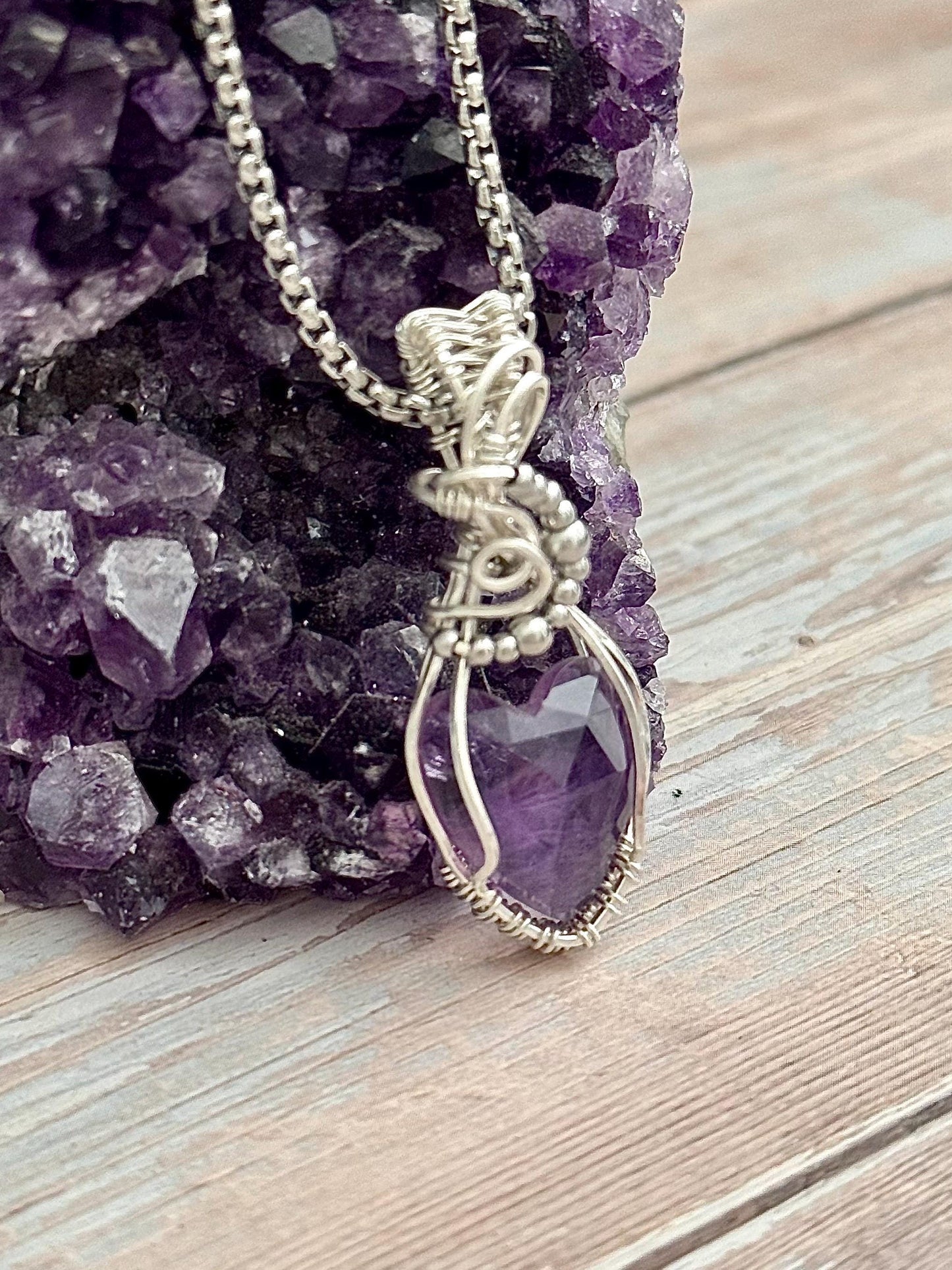 Amethyst gemstone pendant necklace