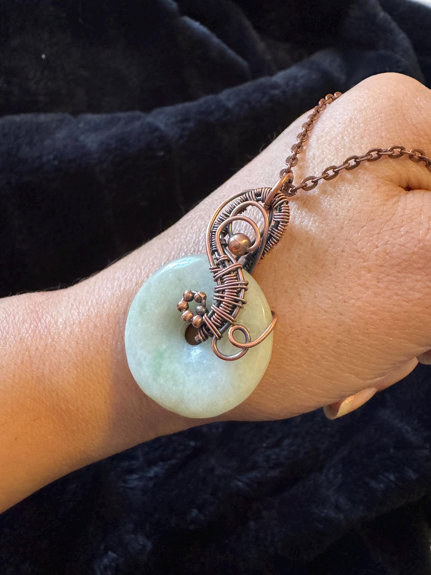 Jade pendant necklace