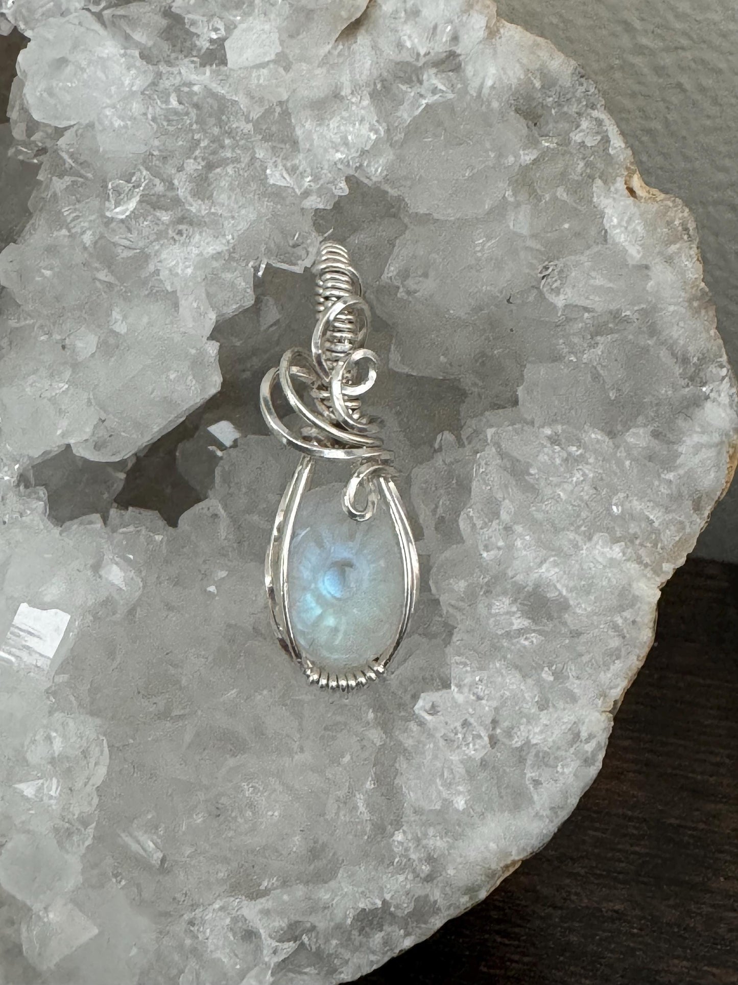 Rainbow moonstone pendant necklace