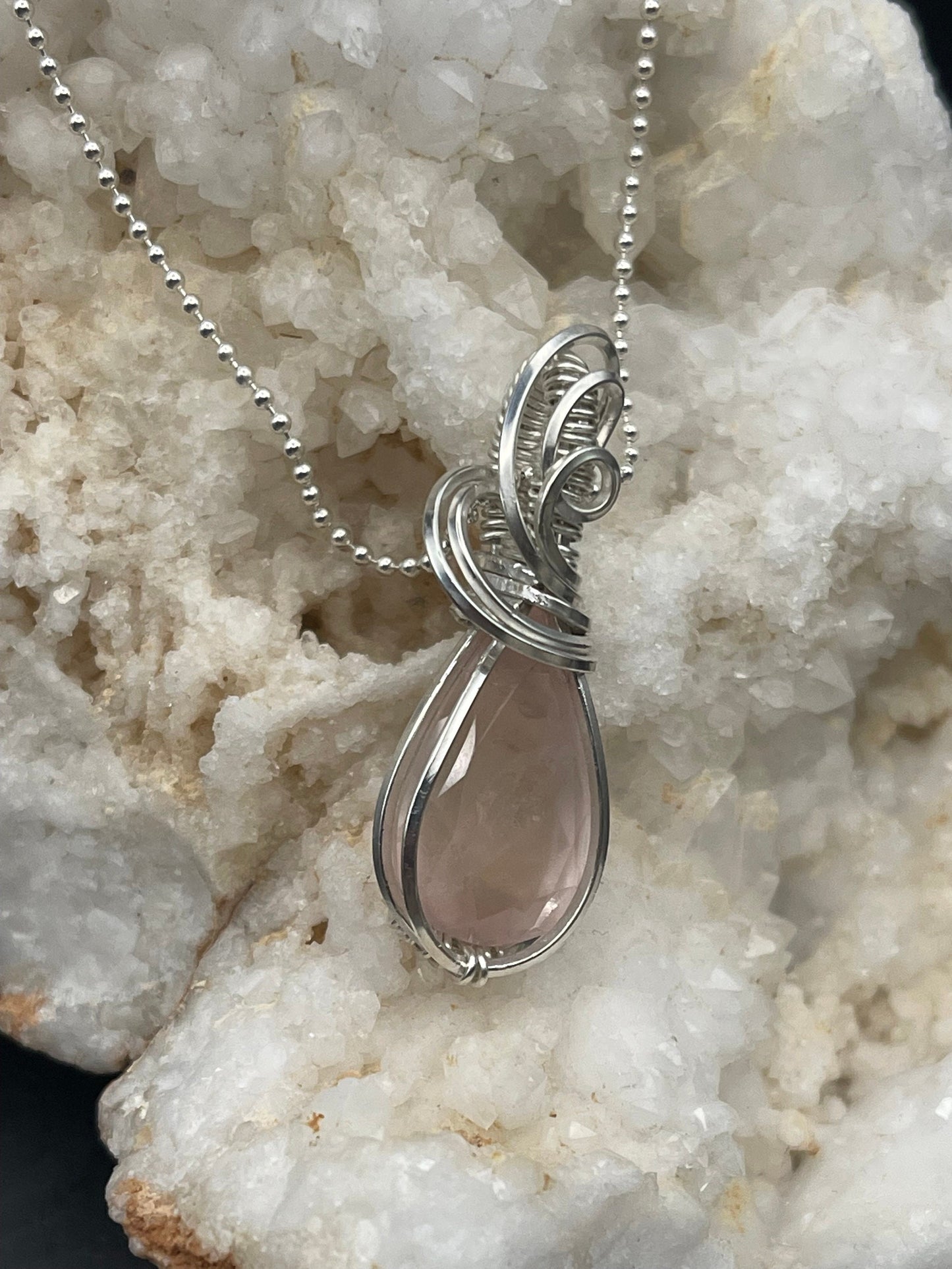 Rose Quartz  jewelry pendant necklace