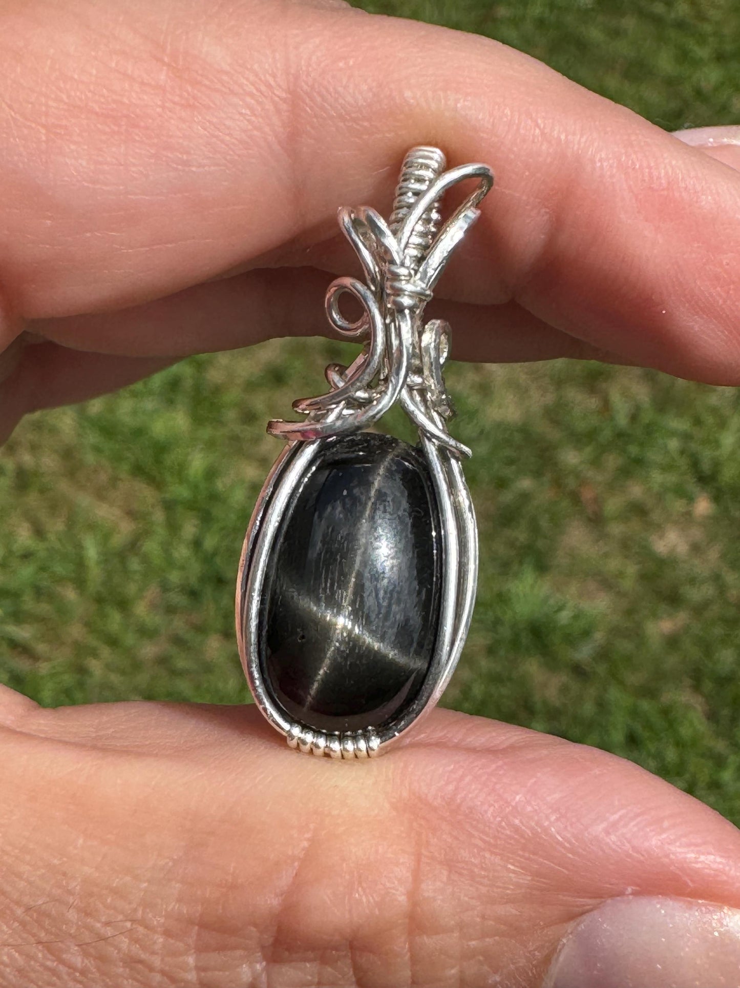 Star diopside gemstone pendant
