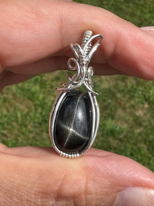Star diopside gemstone pendant