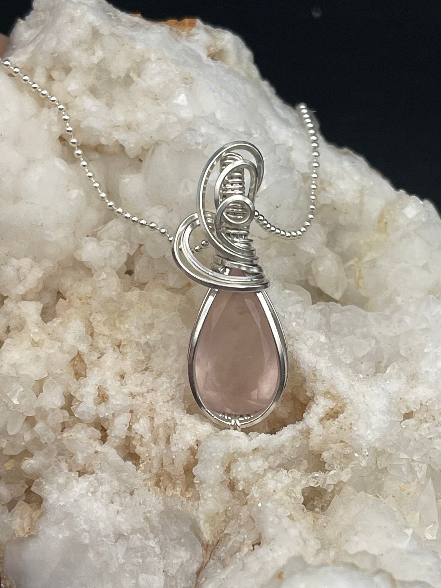 Rose Quartz  jewelry pendant necklace