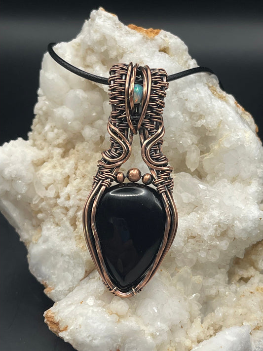 Onyx gemstone pendant necklace