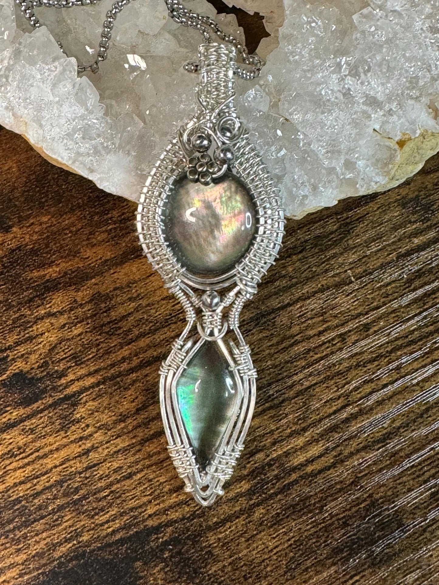 Mother of Pearl pendant necklace